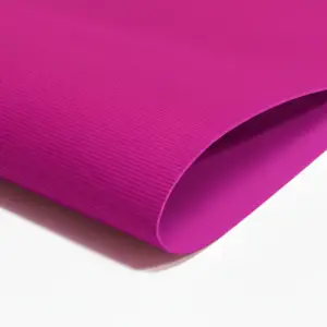 GOMA EVA CUADRADO FUCSIA 60X40